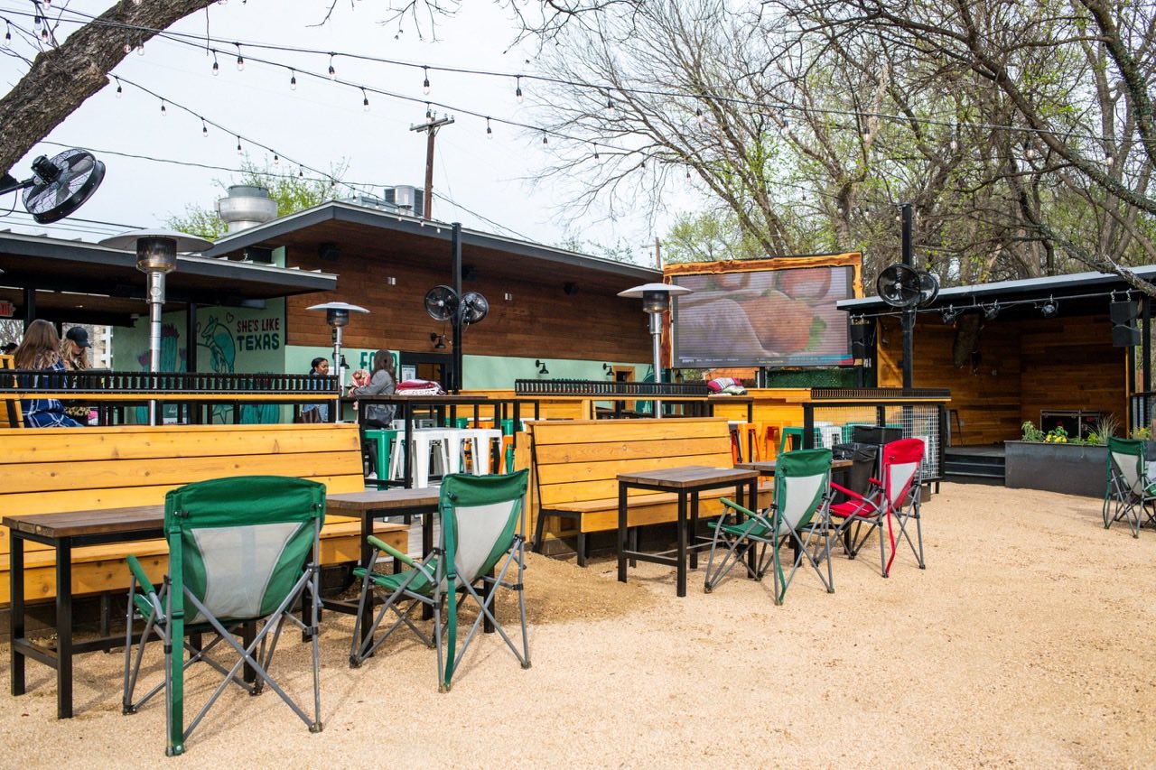 Dainty Dillo exterior TVs and patio seating