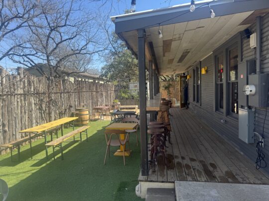 Boni’s Bar Next Door